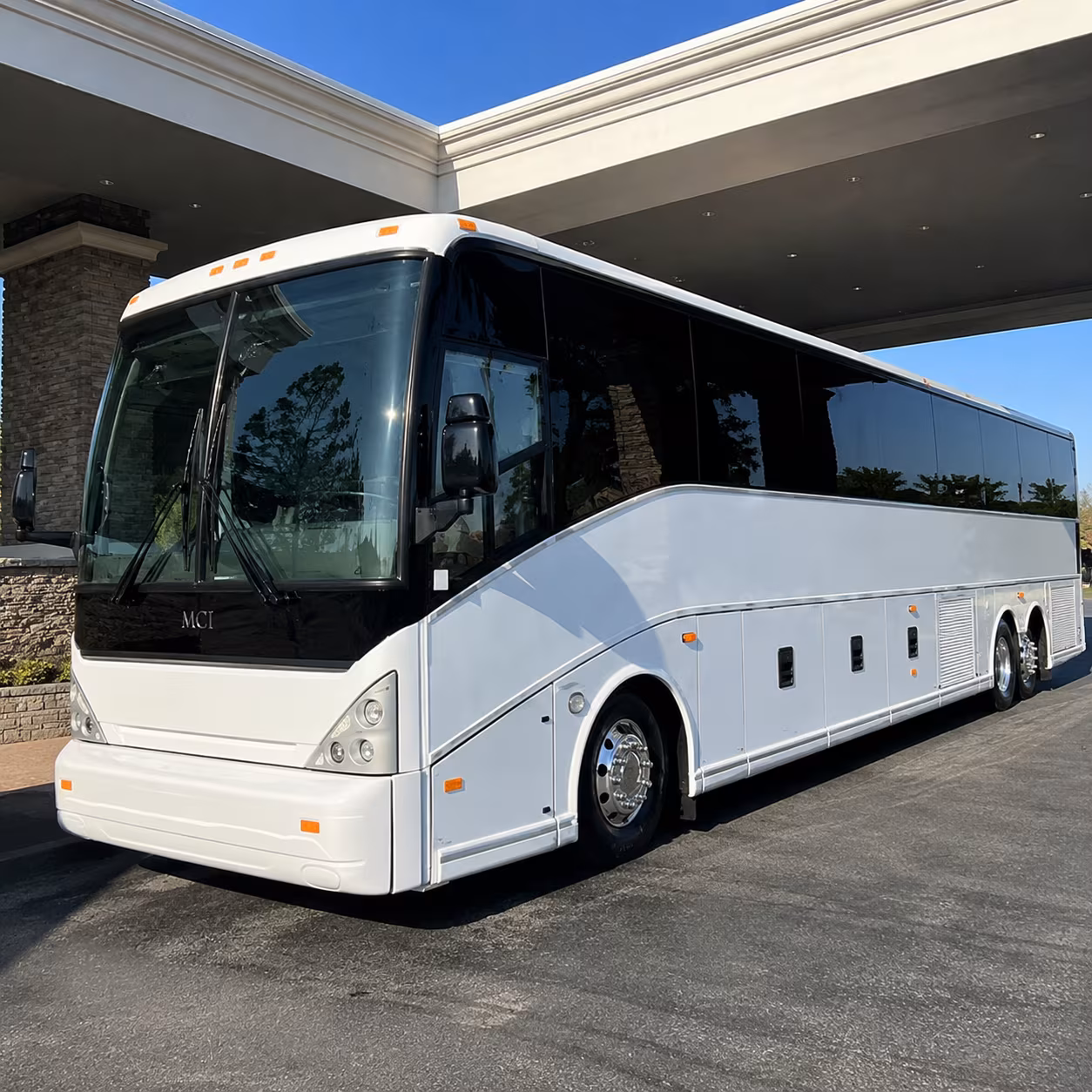 charter buses for newport beach high school and college campus tours