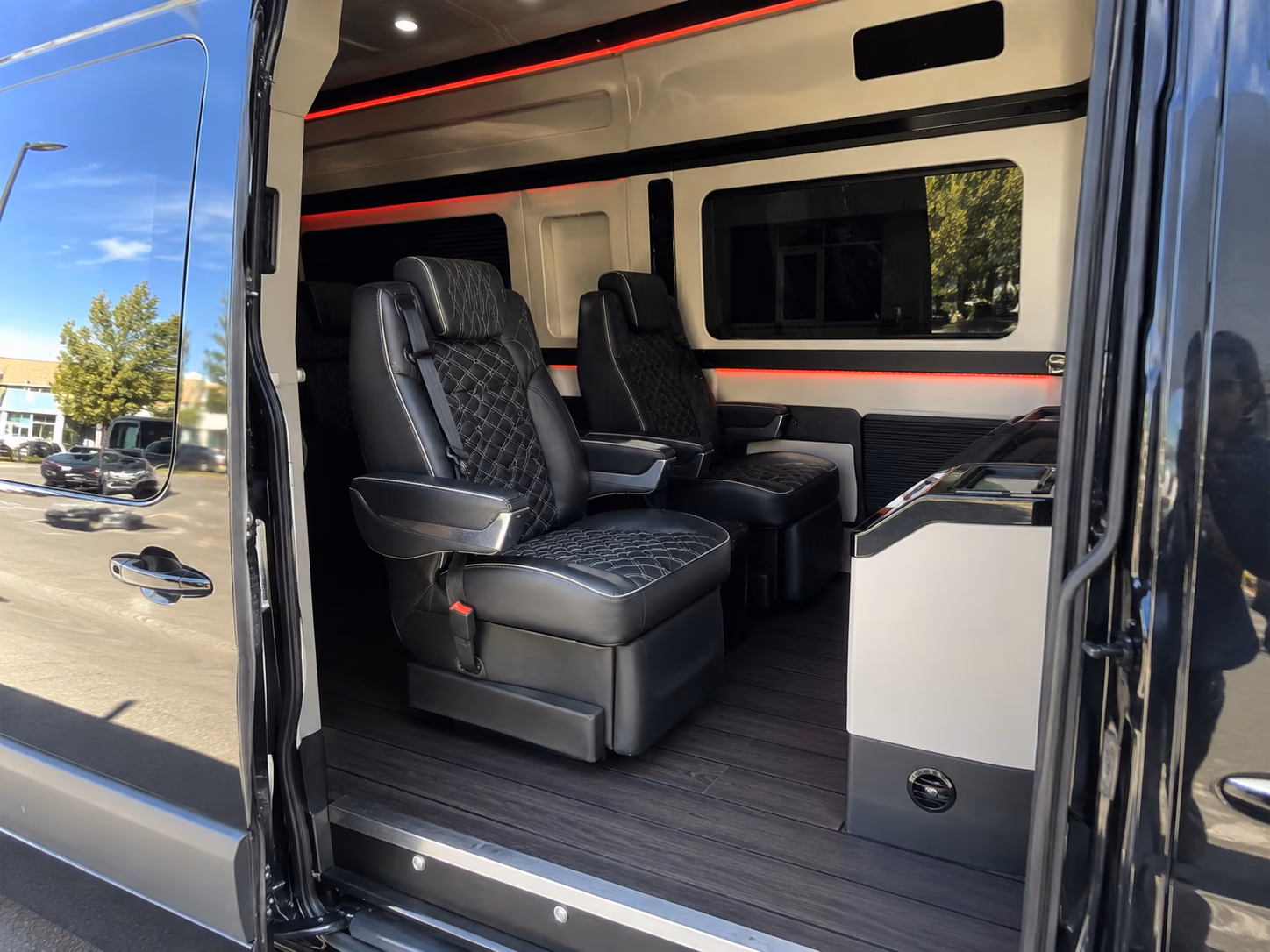 find and book transportation for your next airport transfer 2