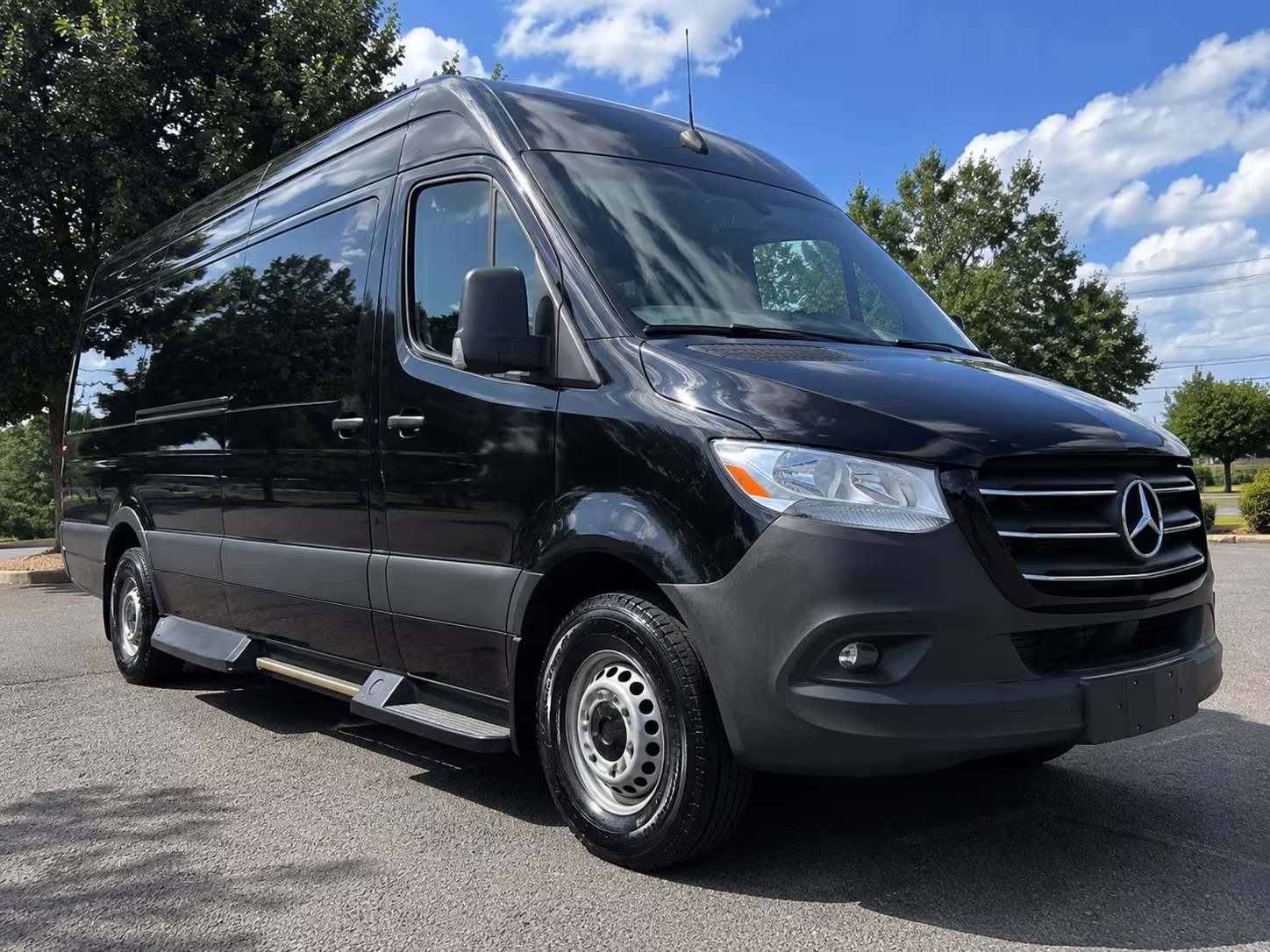 find and book transportation for your next airport transfer 3
