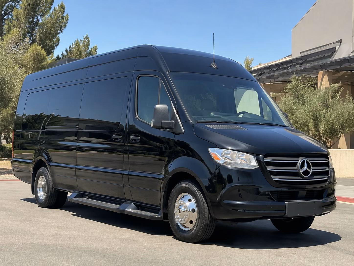 lax airport shuttle buses and group transfers to newport beach