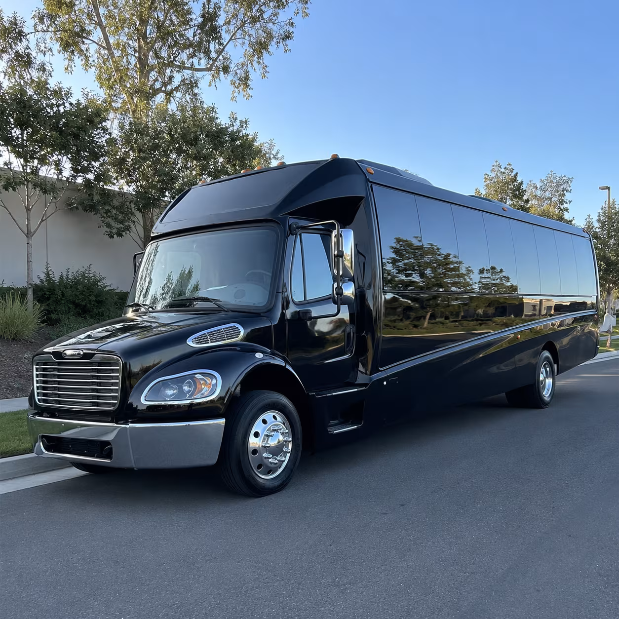 minibus wine tours along the paso robles wine trail