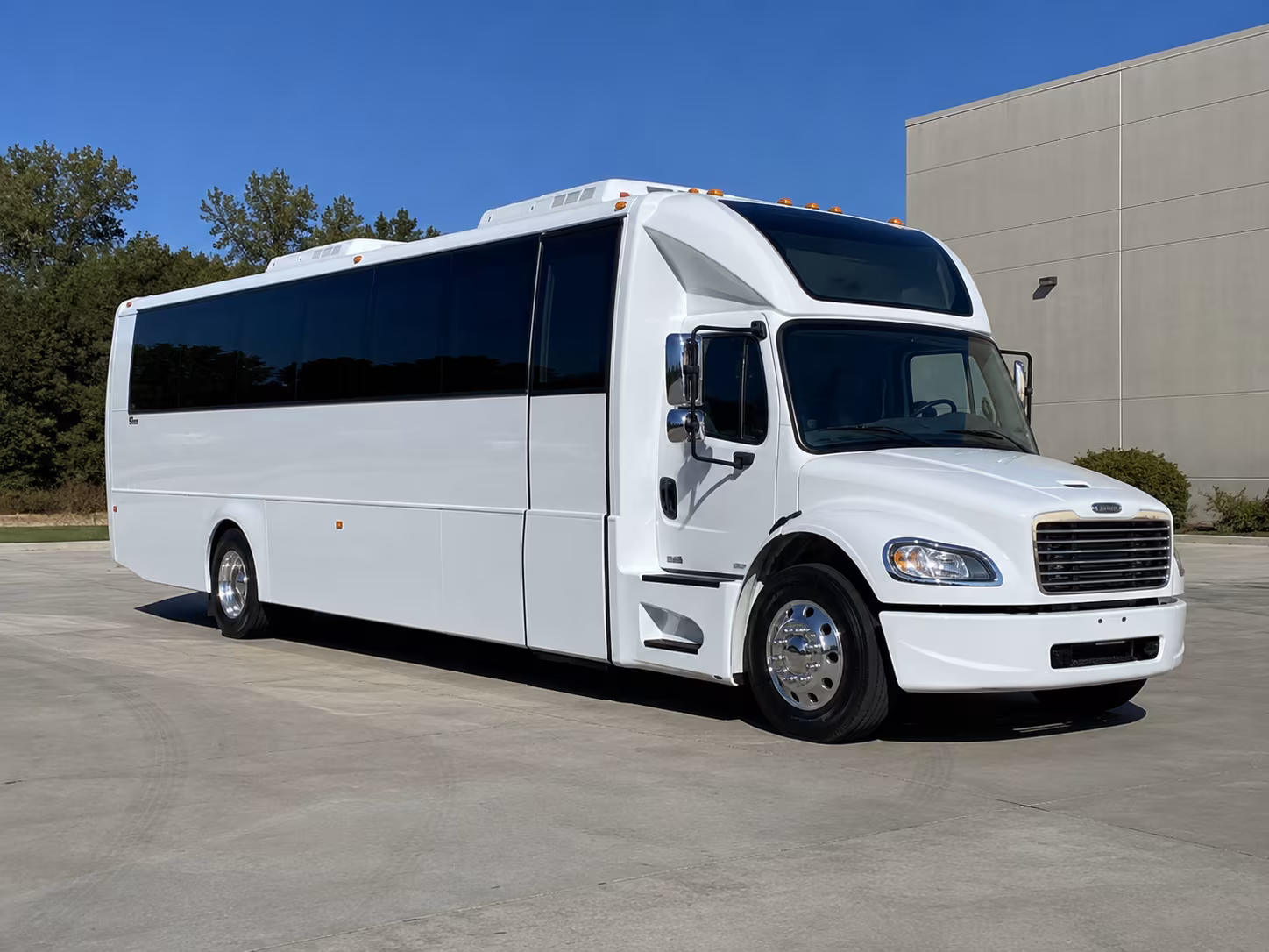 newport beach 28 passenger party bus