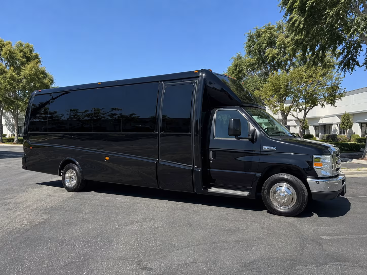 party buses for newport beach bridal parties and wedding day groups